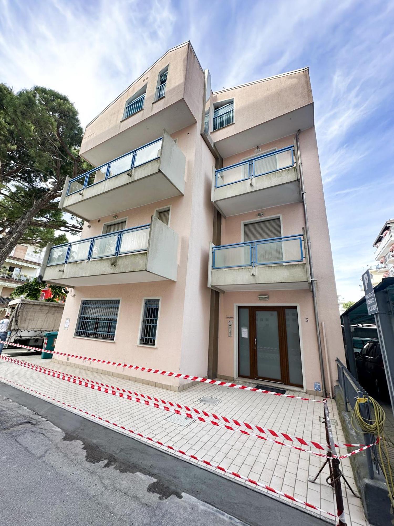 Residenza Annabella, Pochi Passi Dal Mare, Jesolo Via Bafile Apartment Exterior photo